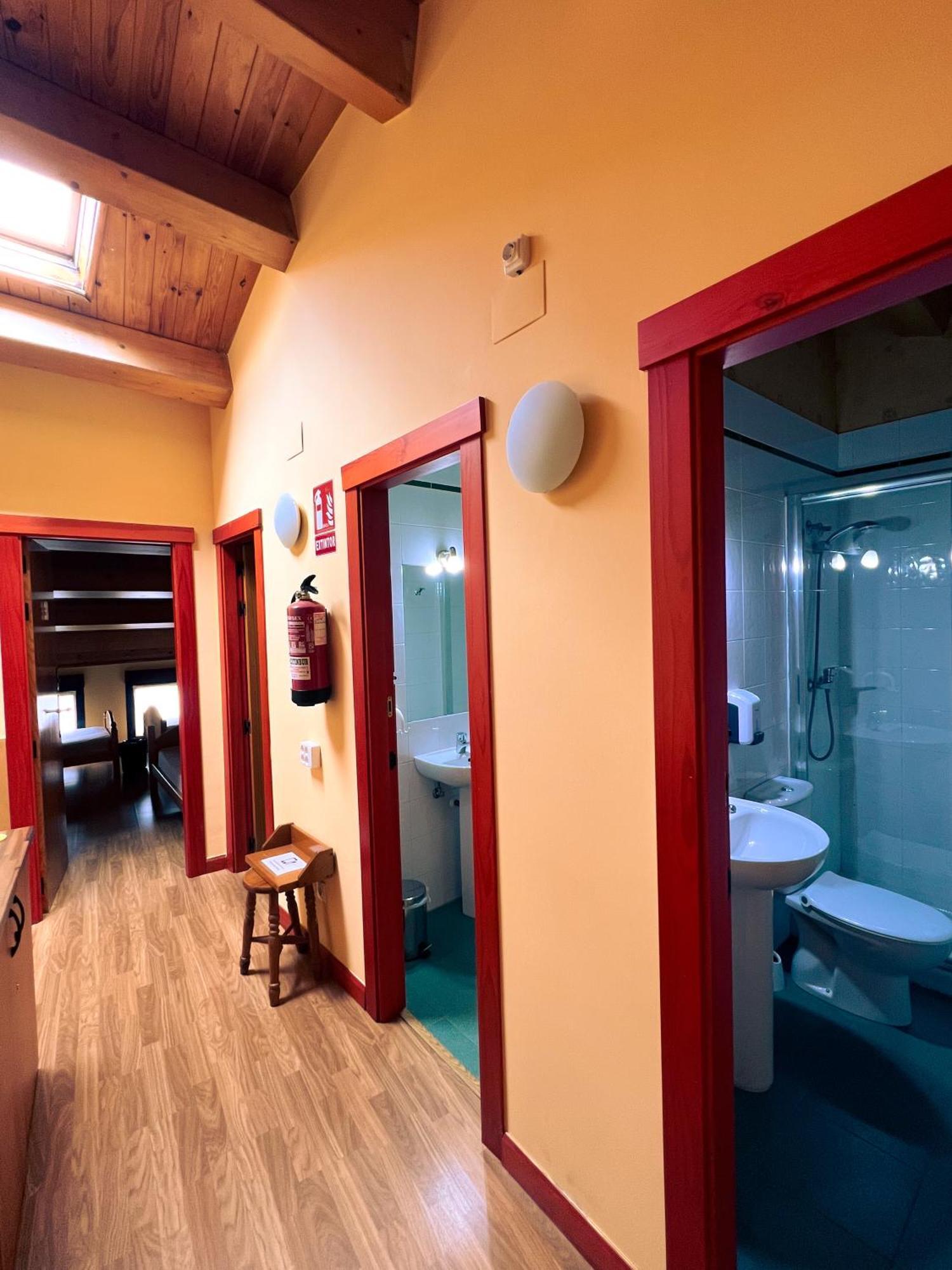 Albergue El Pajar De Ages - Exclusivo Para Peregrinos - Exclusive For Pilgrims エクステリア 写真